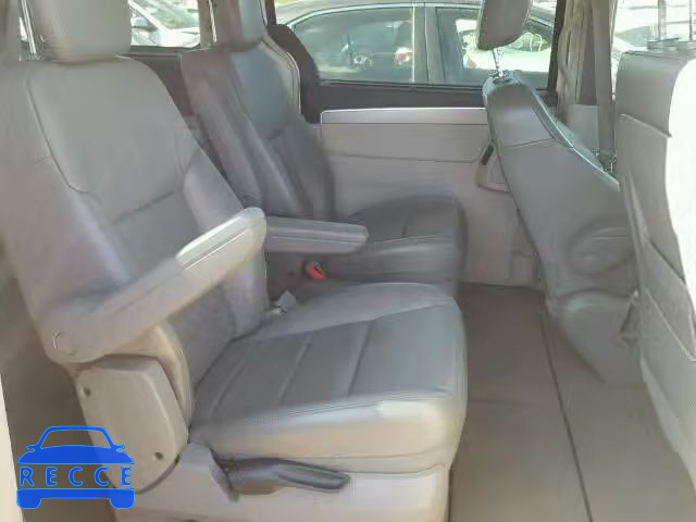 2010 VOLKSWAGEN ROUTAN SEL 2V4RW6DX5AR189273 image 5