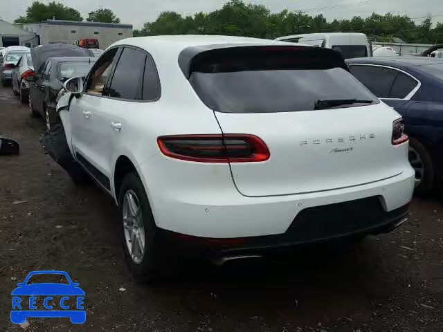 2017 PORSCHE MACAN WP1AA2A53HLB09293 image 2