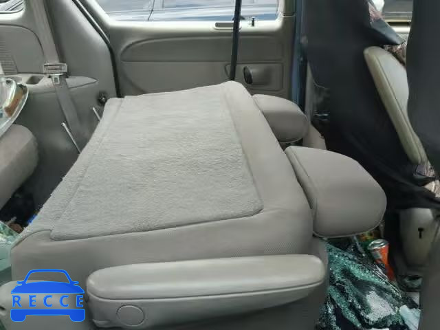 2003 CHRYSLER VOYAGER 1C4GJ25B53B267564 Bild 5