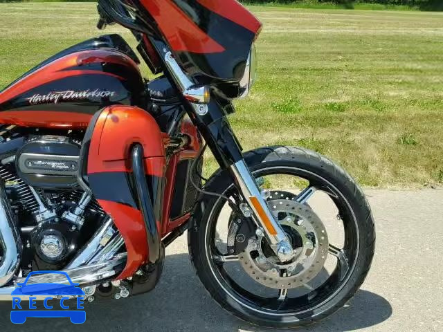 2017 HARLEY-DAVIDSON FLHXSE CVO 1HD1PXF14HB958582 Bild 16