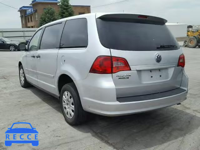 2010 VOLKSWAGEN ROUTAN S 2V4RW4D16AR360676 image 2