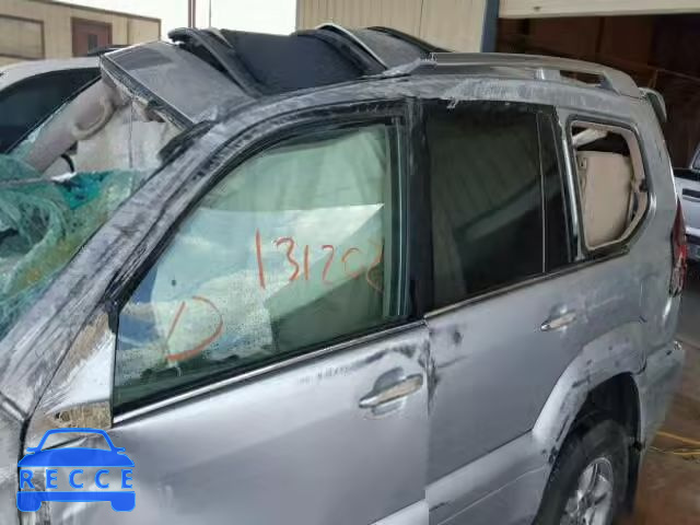 2009 LEXUS GX 470 JTJBT20X490172146 image 8