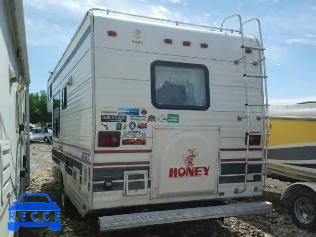 1988 CHEVROLET MOTORHOME 2GBJG31M4H4133902 image 2