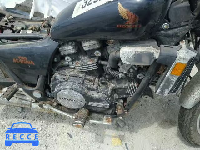 1983 HONDA VF750C JH2RC0717DM101328 Bild 6