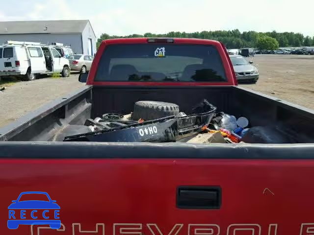 1996 CHEVROLET K2500 1GCGK24R5TE116136 image 5