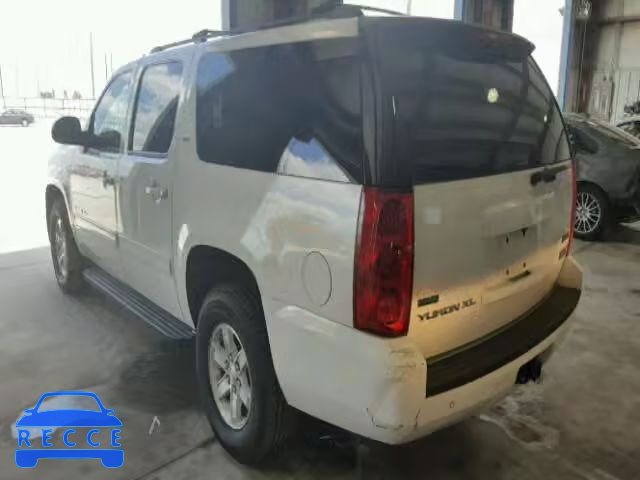 2011 GMC YUKON XL C 1GKS1KE03BR387401 Bild 2