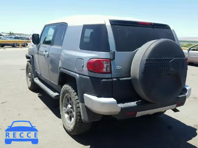 2011 TOYOTA FJ CRUISER JTEBU4BFXBK109039 image 2