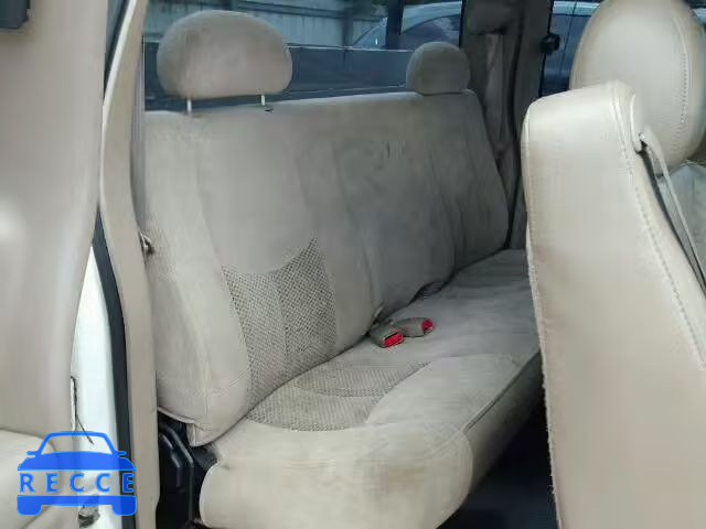 2004 GMC SIERRA C25 1GDHC29U44E178686 image 5