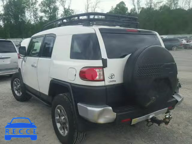 2011 TOYOTA FJ CRUISER JTEBU4BF1BK104327 image 2