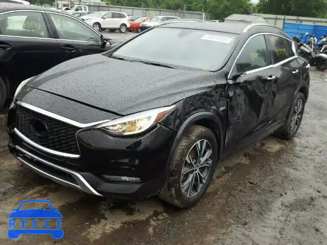 2017 INFINITI QX30 BASE SJKCH5CR9HA026760 image 1