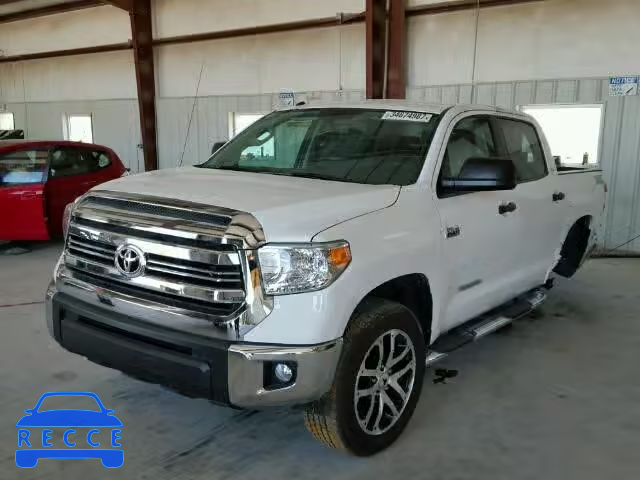 2017 TOYOTA TUNDRA CREWMAX 5TFDW5F18HX588228 зображення 1