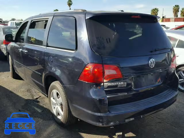 2011 VOLKSWAGEN ROUTAN SEL 2V4RW6DG6BR645847 image 2