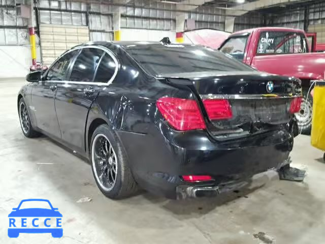 2011 BMW 740 I WBAKA4C54BC392242 Bild 2