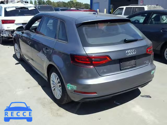 2016 AUDI A3 E-TRON WAUVPBFF1GA142609 Bild 2