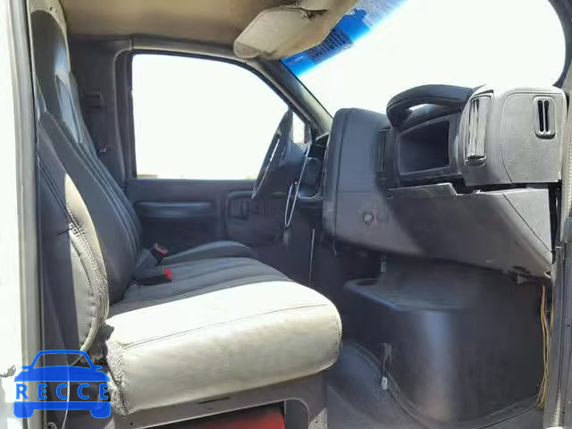 2004 GMC C7500 C7C0 1GDJ7C1C84F901352 image 4