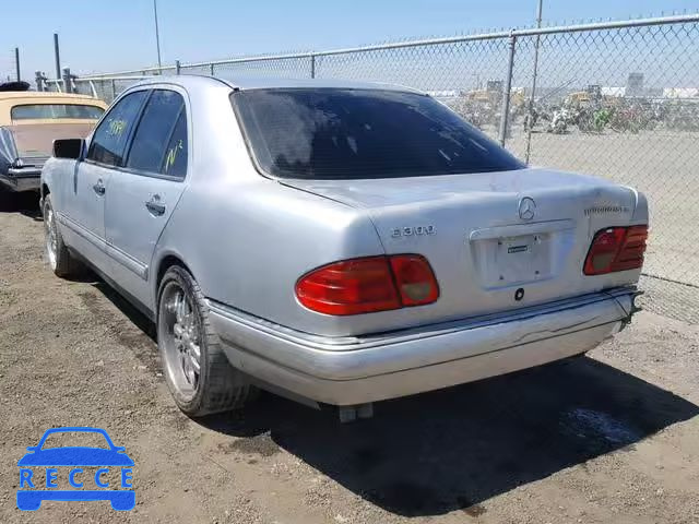 1998 MERCEDES-BENZ E 300TD WDBJF25F3WA474666 Bild 2