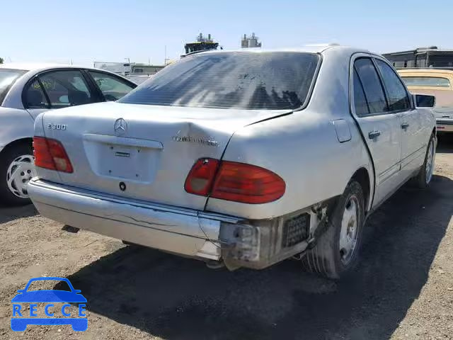 1998 MERCEDES-BENZ E 300TD WDBJF25F3WA474666 Bild 3