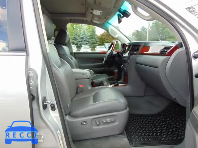 2010 LEXUS LX 570 JTJHY7AX6A4043930 image 4