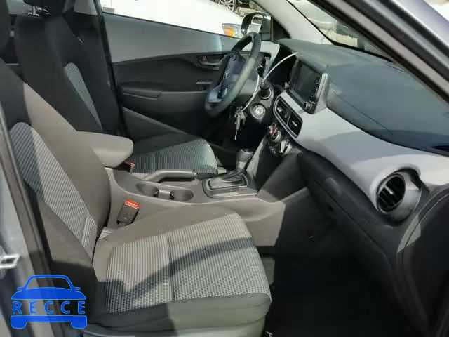 2018 HYUNDAI KONA SE KM8K12AA2JU080562 image 4