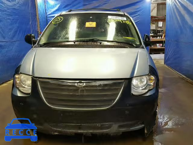 2005 CHRYSLER TOWN & CNT 2C4GP54L05R581878 зображення 8