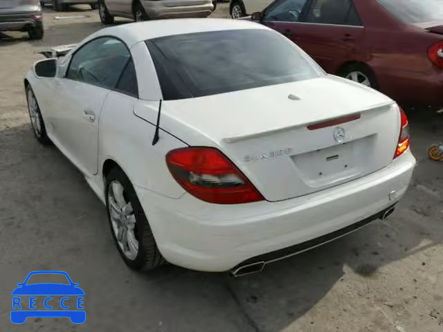 2011 MERCEDES-BENZ SLK 300 WDBWK5EAXBF242019 image 2