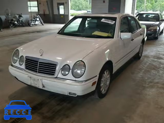 1999 MERCEDES-BENZ E 300TD WDBJF25H8XA933533 image 1