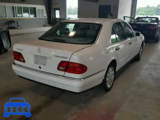 1999 MERCEDES-BENZ E 300TD WDBJF25H8XA933533 image 3