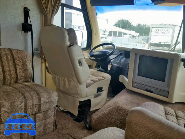 1999 FORD MOTORHOME 3FCMF53SXXJA16421 image 4