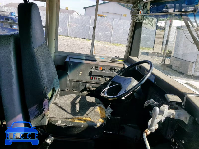 1992 INTERNATIONAL 3000 3800 1HVBBPEN5NH454604 image 4