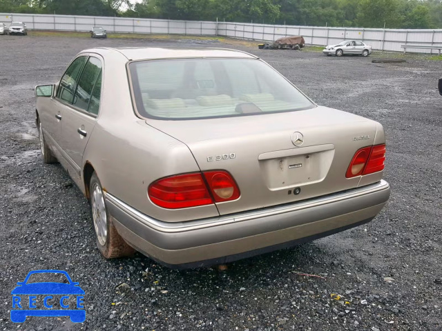 1997 MERCEDES-BENZ E 300D WDBJF20F8VJ028390 image 2