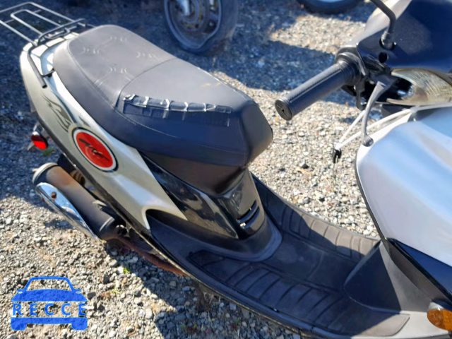 2009 MOTO SCOOTER LFFWBT5C391000854 image 8