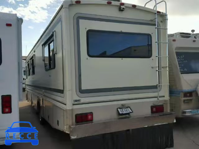 1995 CHEVROLET P30 1GBLP37N7S3318084 image 2