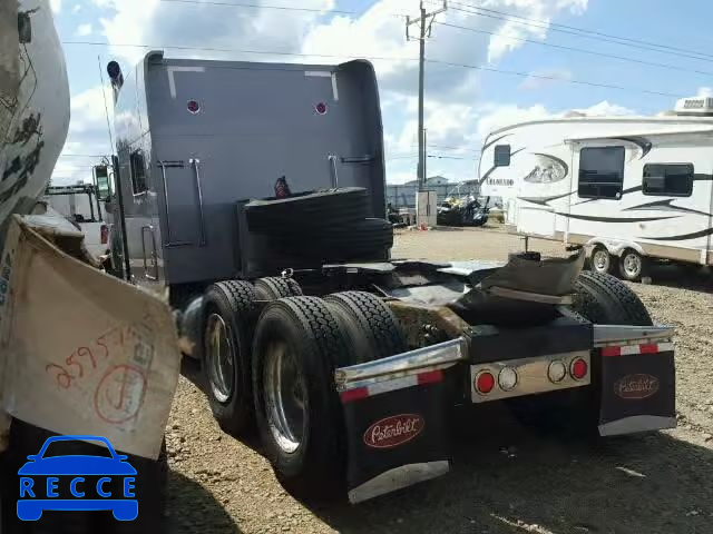 2004 PETERBILT CONVENTION 1XP5DB9X54D825745 Bild 2