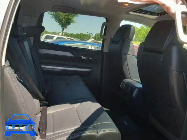 2017 TOYOTA TUNDRA CREWMAX 5TFAW5F10HX630782 зображення 5