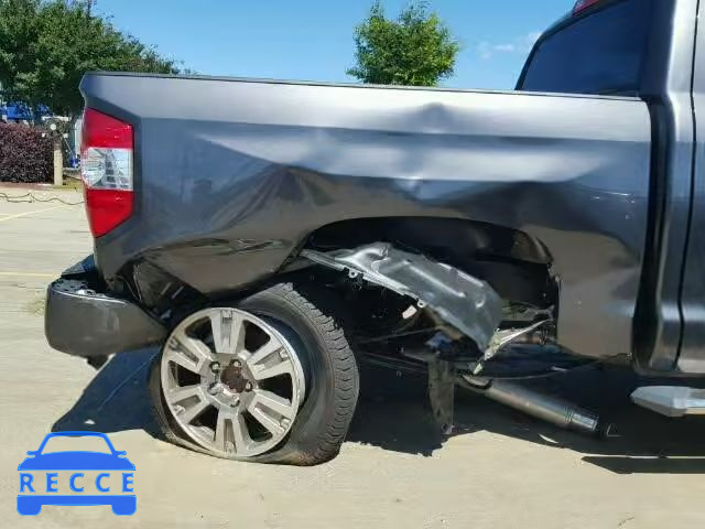2017 TOYOTA TUNDRA CREWMAX 5TFAW5F10HX630782 зображення 8