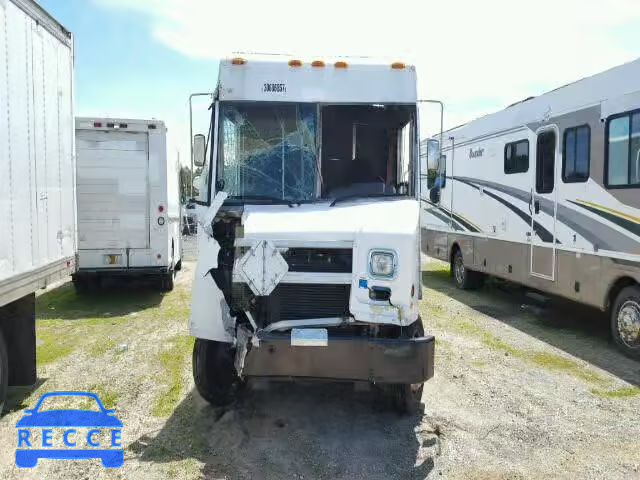 1998 FREIGHTLINER M LINE WAL 4UZA4FF43WC932881 image 8