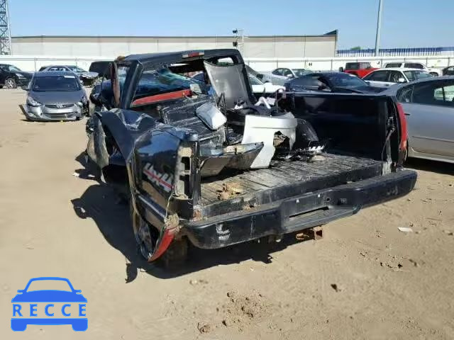 1996 CHEVROLET K2500 1GCGK24R4TZ181049 Bild 2