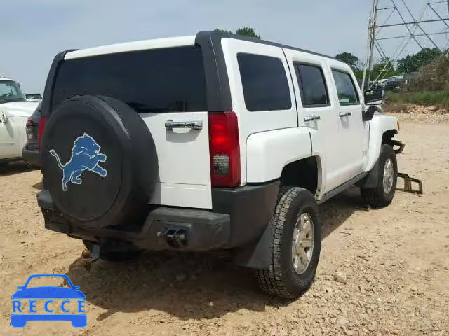 2009 HUMMER H3 SUV 5GTEN13E998112520 Bild 3