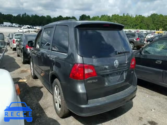 2011 VOLKSWAGEN ROUTAN SEL 2V4RW5DG1BR805269 image 2