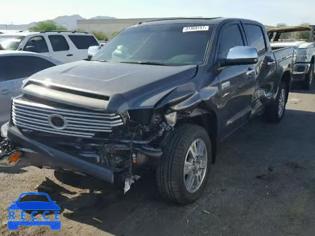 2017 TOYOTA TUNDRA CREWMAX 5TFAW5F11HX635800 зображення 1