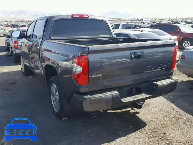 2017 TOYOTA TUNDRA CREWMAX 5TFAW5F11HX635800 Bild 2