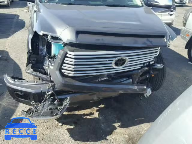 2017 TOYOTA TUNDRA CREWMAX 5TFAW5F11HX635800 зображення 6
