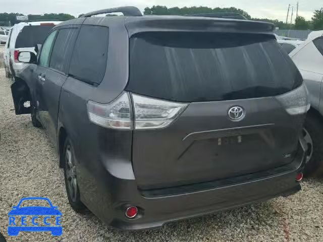 2017 TOYOTA SIENNA SE 5TDXZ3DC3HS797640 image 2