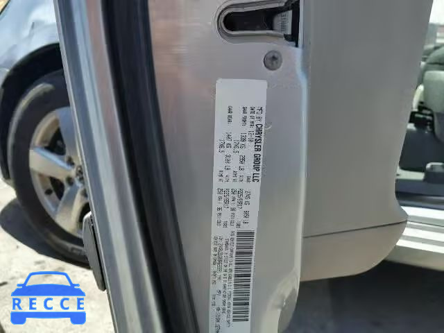 2011 VOLKSWAGEN ROUTAN SE 2V4RW3DG8BR622391 image 9