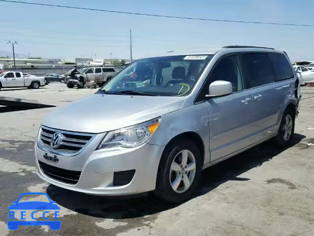 2011 VOLKSWAGEN ROUTAN SE 2V4RW3DG8BR622391 image 1