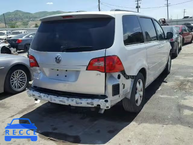 2011 VOLKSWAGEN ROUTAN SE 2V4RW3DG8BR622391 Bild 3