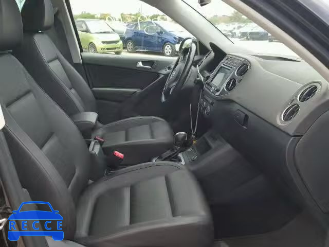 2017 VOLKSWAGEN TIGUAN WOL WVGRV7AXXHK003769 image 4