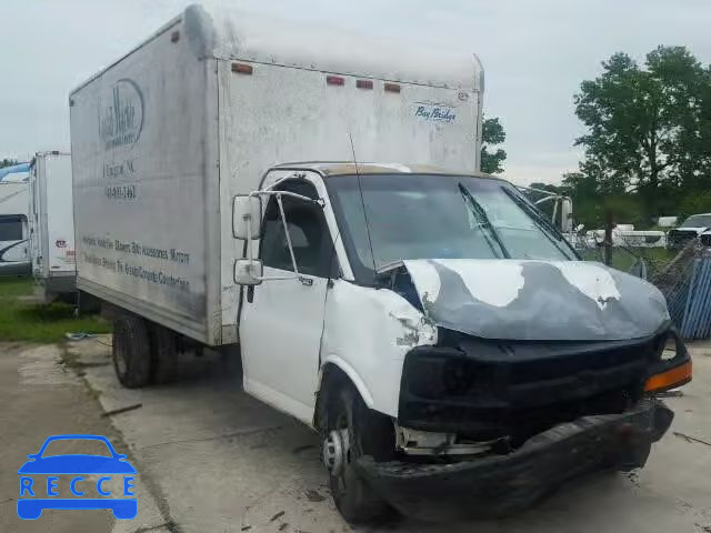 2004 CHEVROLET EXPRESS CU 1GBJG31U241231585 image 0