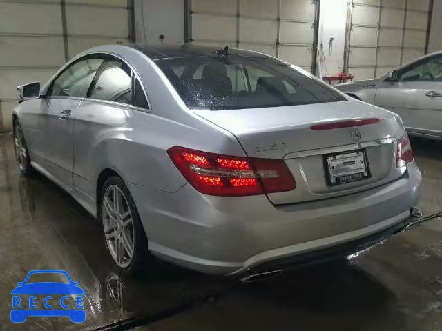 2010 MERCEDES-BENZ E550 WDDKJ7CB1AF037932 image 2