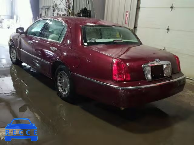 1998 LINCOLN TOWN CAR C 1LNFM83WXWY722420 image 2